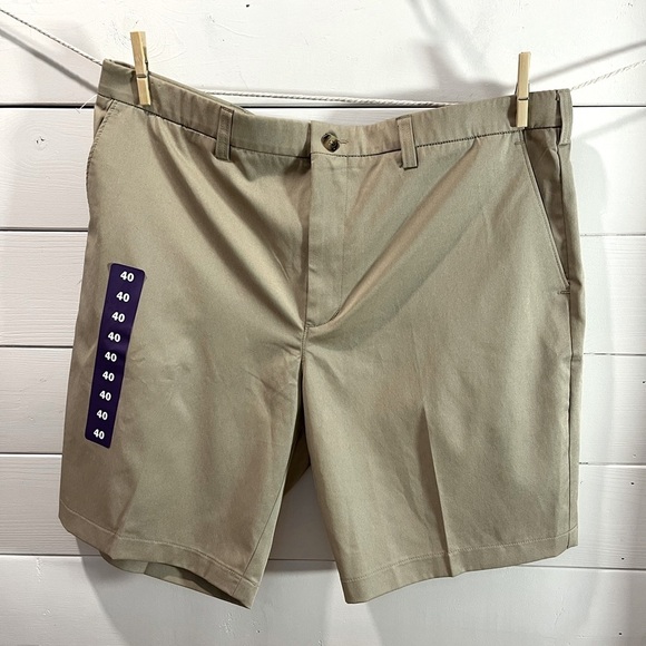 HAGGAR – Men’s Premium Cool 18 Shorts Size 40 - Picture 1 of 5